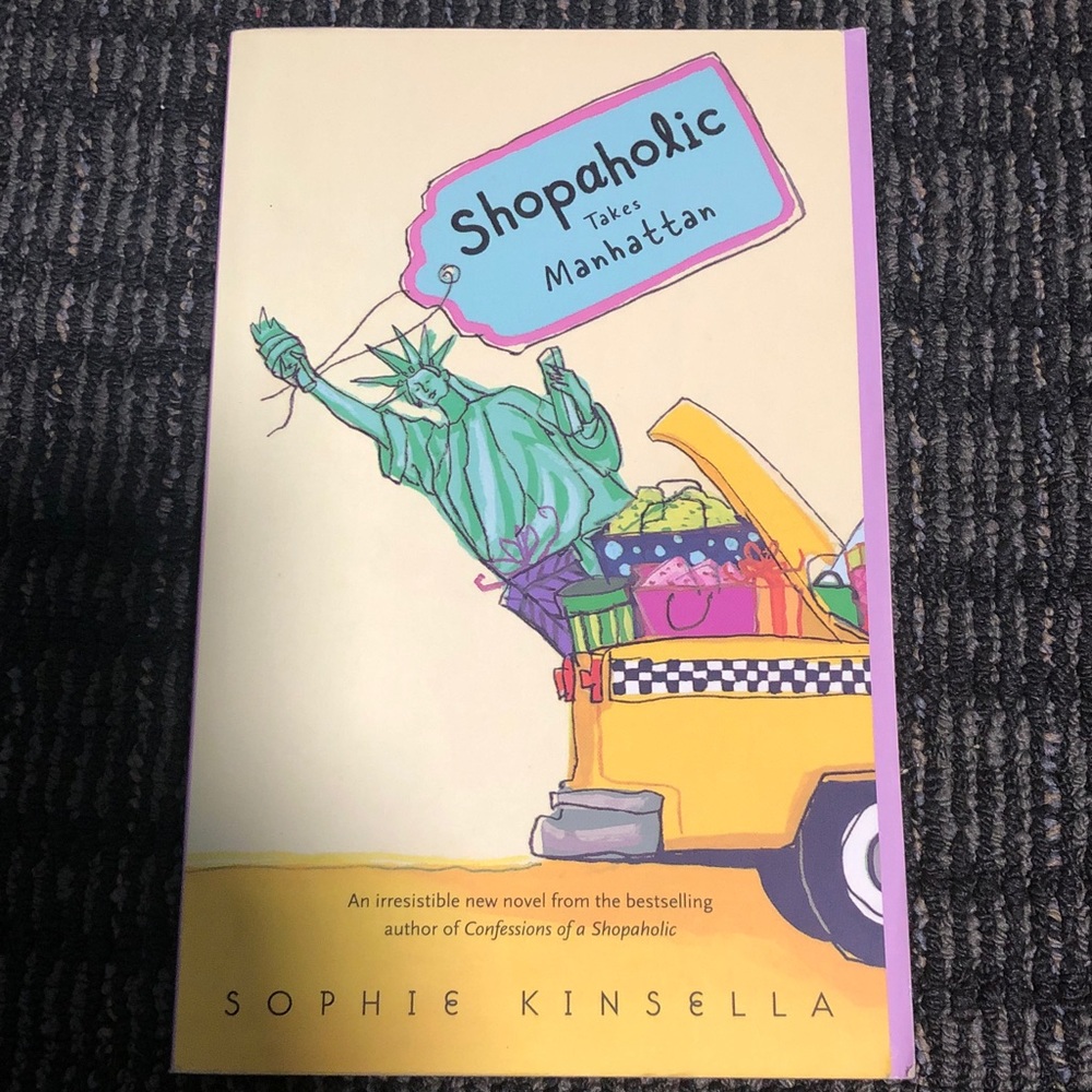 🛍️ Shopaholic Takes Manhattan Book